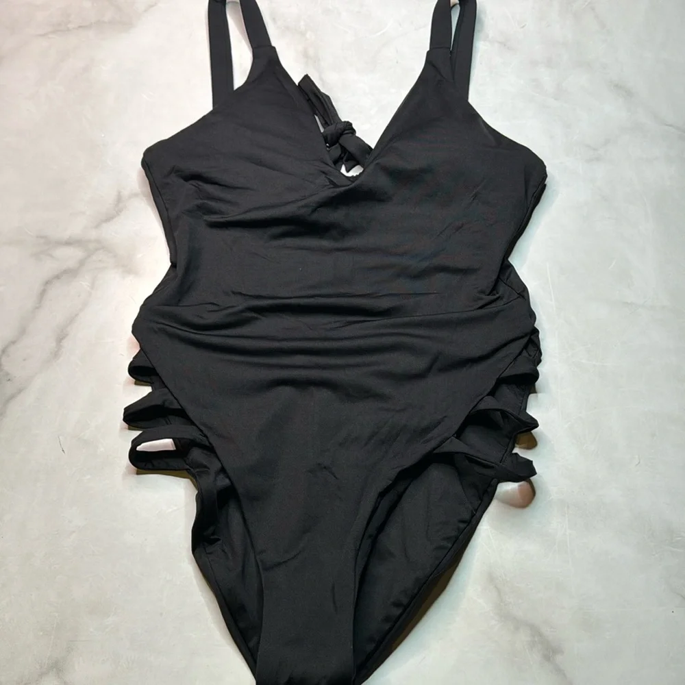Весса Color Code Leg Inset One-Piece Swimsuit - Picture 3 of 7